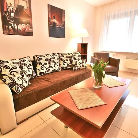 Apartamenty Promenada-Arka Apartment *