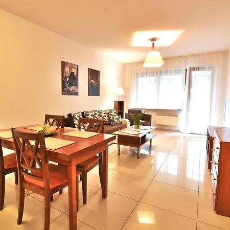 Apartamenty Promenada-Arka Apartment *